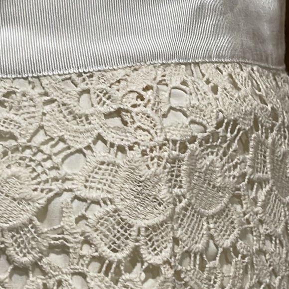 LOFT Lace Overlay Skirt - EUC - Picture 4 of 6